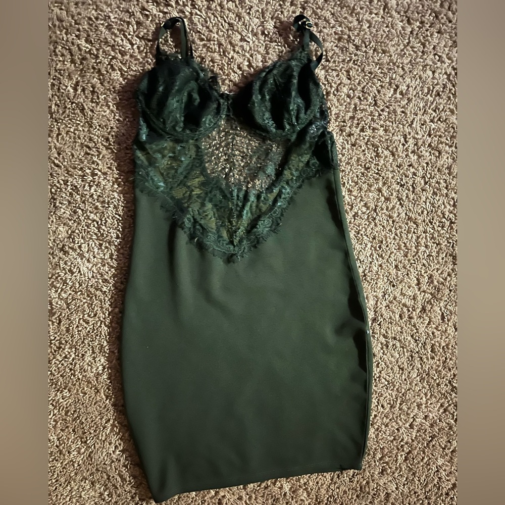 Elegant Green Lace Dress